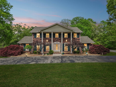 203 Dogwood Dr