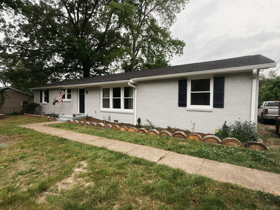 123 Delaware Dr