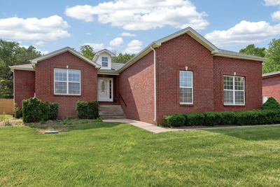 607 Windy Rd