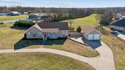 517 Nichols Ln