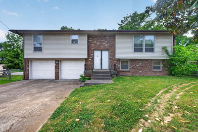 4049 Darlene Dr