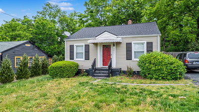 2011 Oakwood Ave