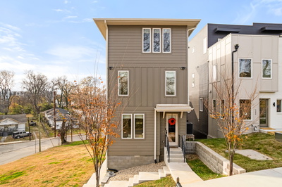 1267 John St