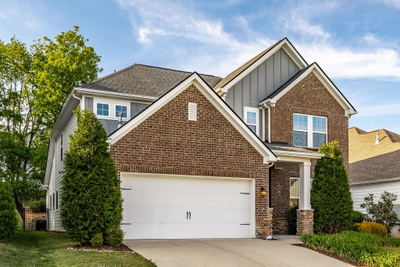 210 Woodhall Ct