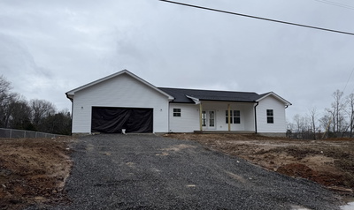 Exterior view of 310 Johnson Chapel Rd in Sparta, TN