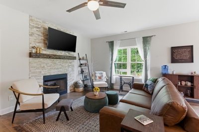 2004 Chapel Ct