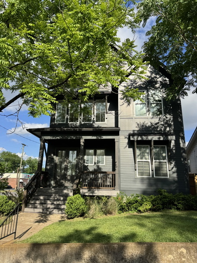 725 Hart Ave