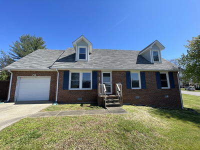 2301 Sherwood Hills Ct