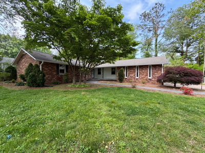 102 Lakewood Cir