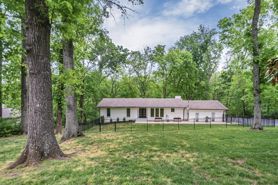 133 Featherstone Dr