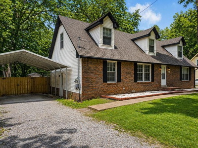 125 Mossland Dr