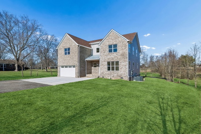1054 Nichols Cir, E