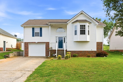 1002 Heather Dr