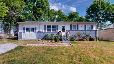 215 Chestnut Dr
