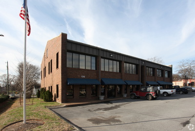 136 Walton Ferry Rd