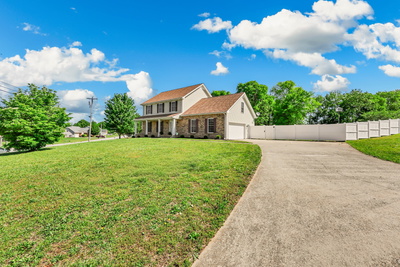 1121 Lucas Wayne Dr