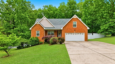 206 Eastwood Dr