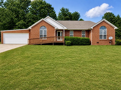 102 Woodside Ln