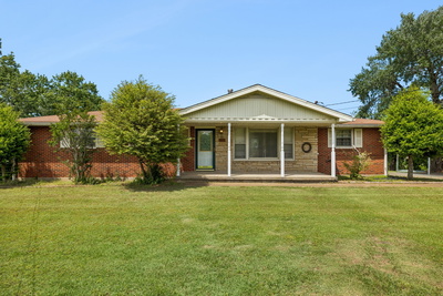Exterior view of 209 Rosehill Dr in Goodlettsville, TN