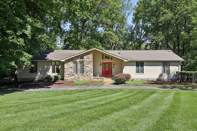105 Applewood Ct