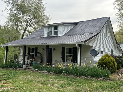 Exterior view of 3671 E Sloan Rd in Springfield, TN