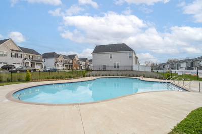 Exterior view of 328 Victoria Dr in Lebanon, TN