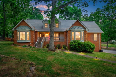 Exterior view of 516 Tyler Ct in Cottontown, TN