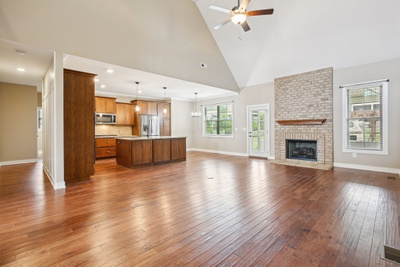 207 Manscoe Pl