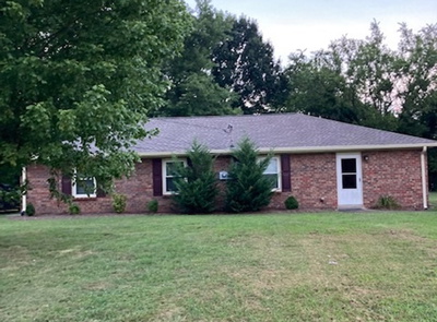 735 Trail Dr