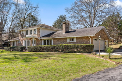 9113 Edgewater Road