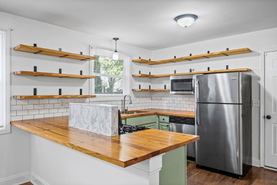 211 Tobacco Rd
