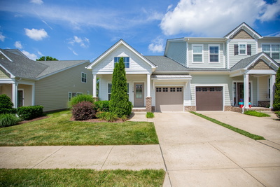 1041 Honey Bush Cir