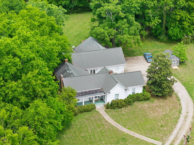 2033 Carters Creek Pike