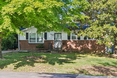 810 Country Club Dr