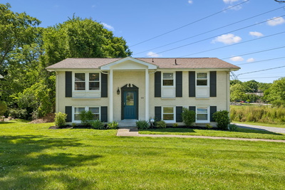 632 Larchwood Dr