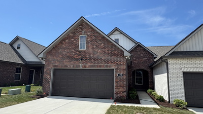 492 W Foxrun