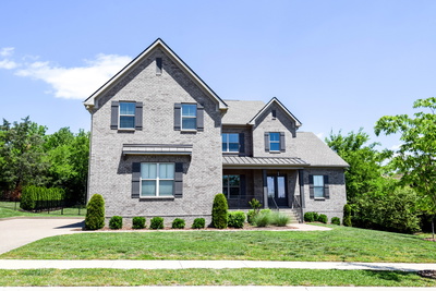 1002 Keeneland Dr