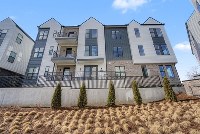505 Community Ct