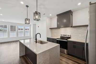 2038 Edison Park Ln