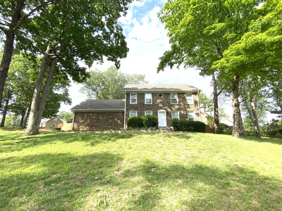 1103 Rosebrook Dr