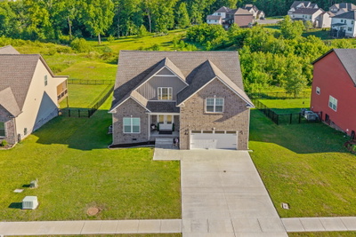 517 Cresthaven Ln