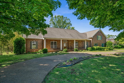 210 Montchanin Dr