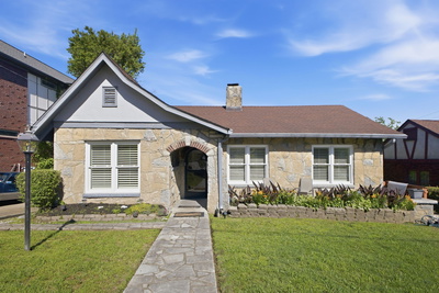 2112 Eastwood Ave