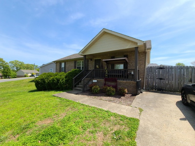 1319 Chucker Dr