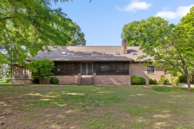 2401 Igou Ferry Road