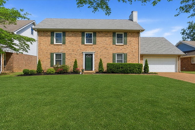 609 Sugartree Ln