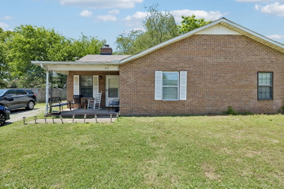 313 Lilly Ln