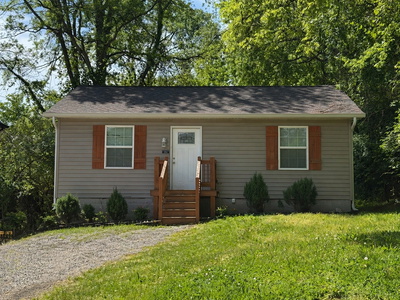 1206 Cedar St