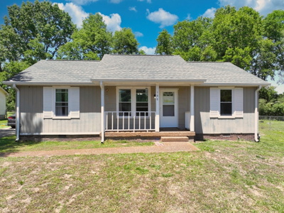108 Crystal Ct