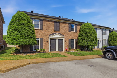 132 Academy Sq
